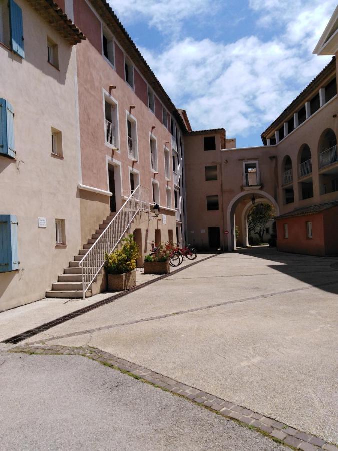 Appartement T2 Avec Piscine A 100 M De La Plage Six-Fours-les-Plages Exterior foto